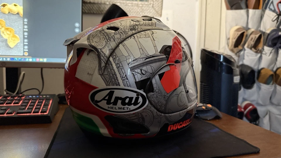 Raro casco integral Ducati Corse 14 de Arai — Talla grande (59-60 cm) Foto 4 de 4