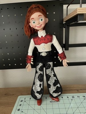 HOLY GRAIL Toy Story Thinkway Toys Oscar s Jessie Doll Missing Hat STILL WORKS