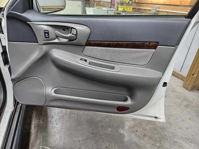 2001 - 2005 CHEVY IMPALA PASSENGER DOOR TRIM PANEL *MEDIUM GRAY-92D*OEM 10440036