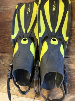 Tusa Scuba Fins Size Med W/ Adjustable Heel & Scuba Pro Boots Used Great Shape