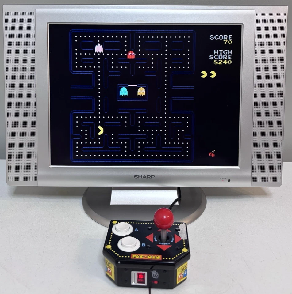 Vintage Sharp LC-20AV1U 20” 4:3 LCD TV - 640 x 480 - Retro Gaming - No Remote - Image 2 of 4