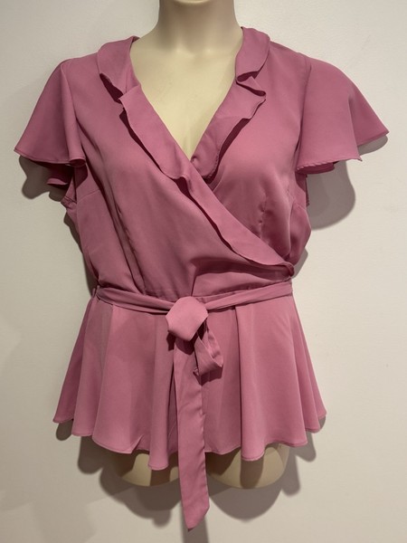 Pink Short Flared Sleeve Wrap Peplum Top/ Belt / Ruffles Size XS+ City Chic GC