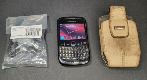 Verizon Blackberry Curve 8530 with Blackberry Case and Blackberry Earbuds - Picture 1 of 9