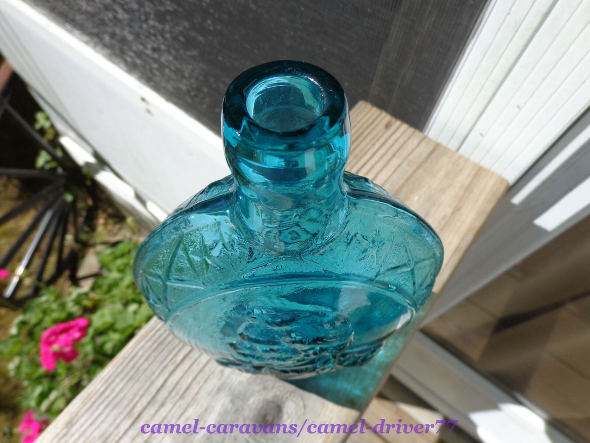 Vtg ROBERT E LEE/Jefferson Davis BOTTLE Flask Decanter AQUA Blue