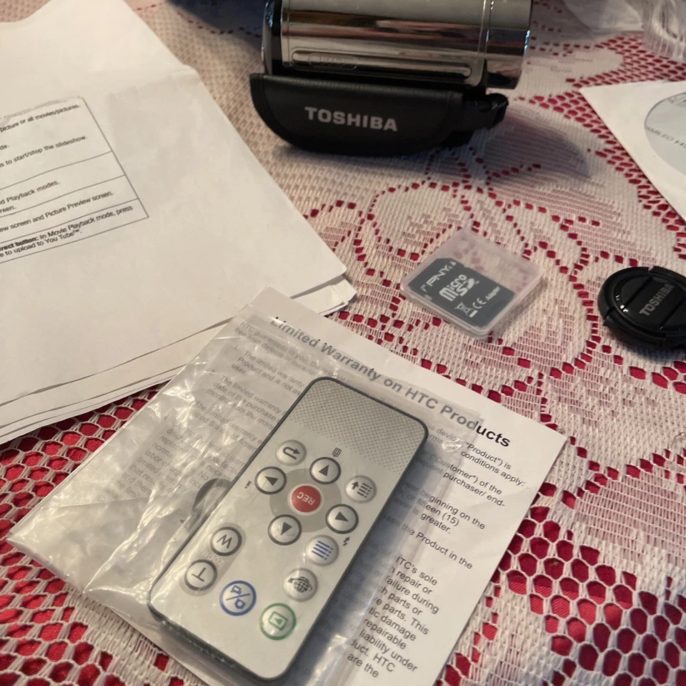 Videocámara probada TOSHIBA CAMILEO H30 DIG PANTALLA TÁCTIL CÁMARA 10MP Opt Zm Foto 3 de 4