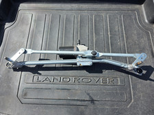 LAND ROVER FREELANDER 2 FRONT WIPER MOTOR AND LINKAGE
