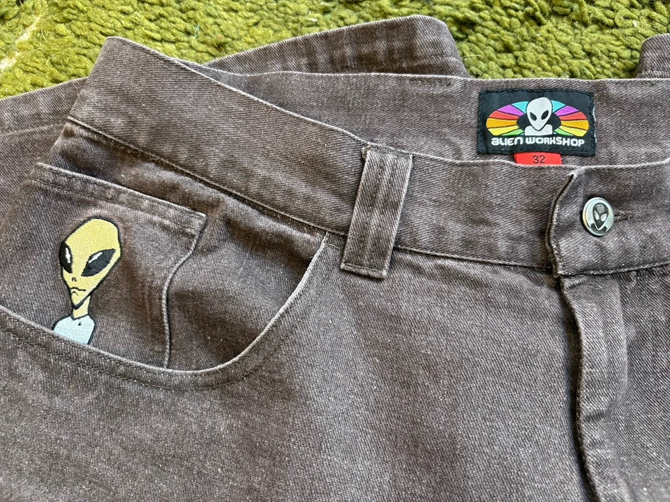 Pantalones cortos de mezclilla marrón Alien Workshop 32 Foto 3 de 4