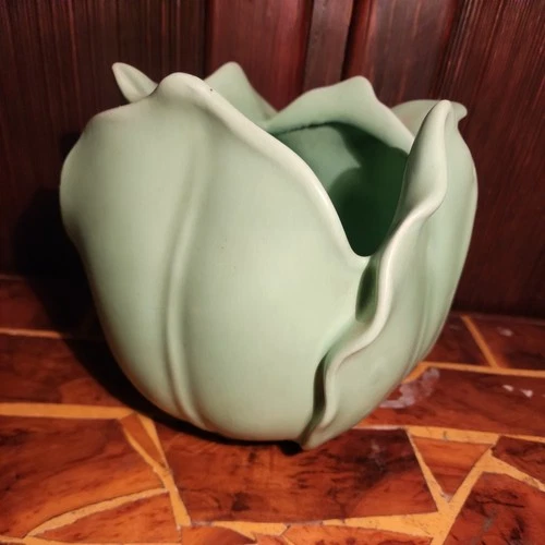 vintage Beautiful Stangl Pottery Green  Tulip/cabbage Vase Planter