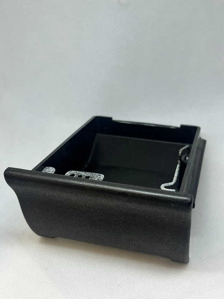 Cenicero OEM Datsun 510 1600 Bluebird original limpio usado Foto 4 de 4