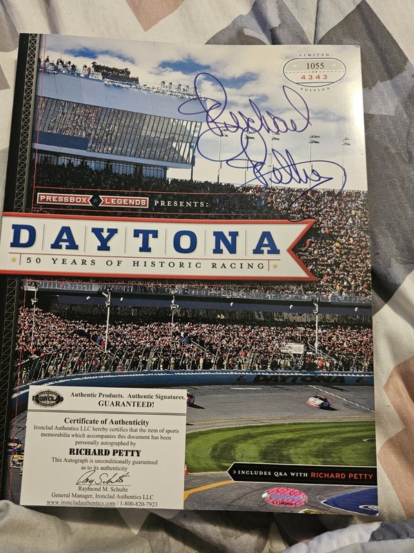 Richard Petty Autograph Nascar Daytona 50 Year Historic Racing Magazine Numbered