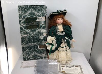 Maureen Designer Guild Royal Diamond Collection Porcelain Victorian Doll COA