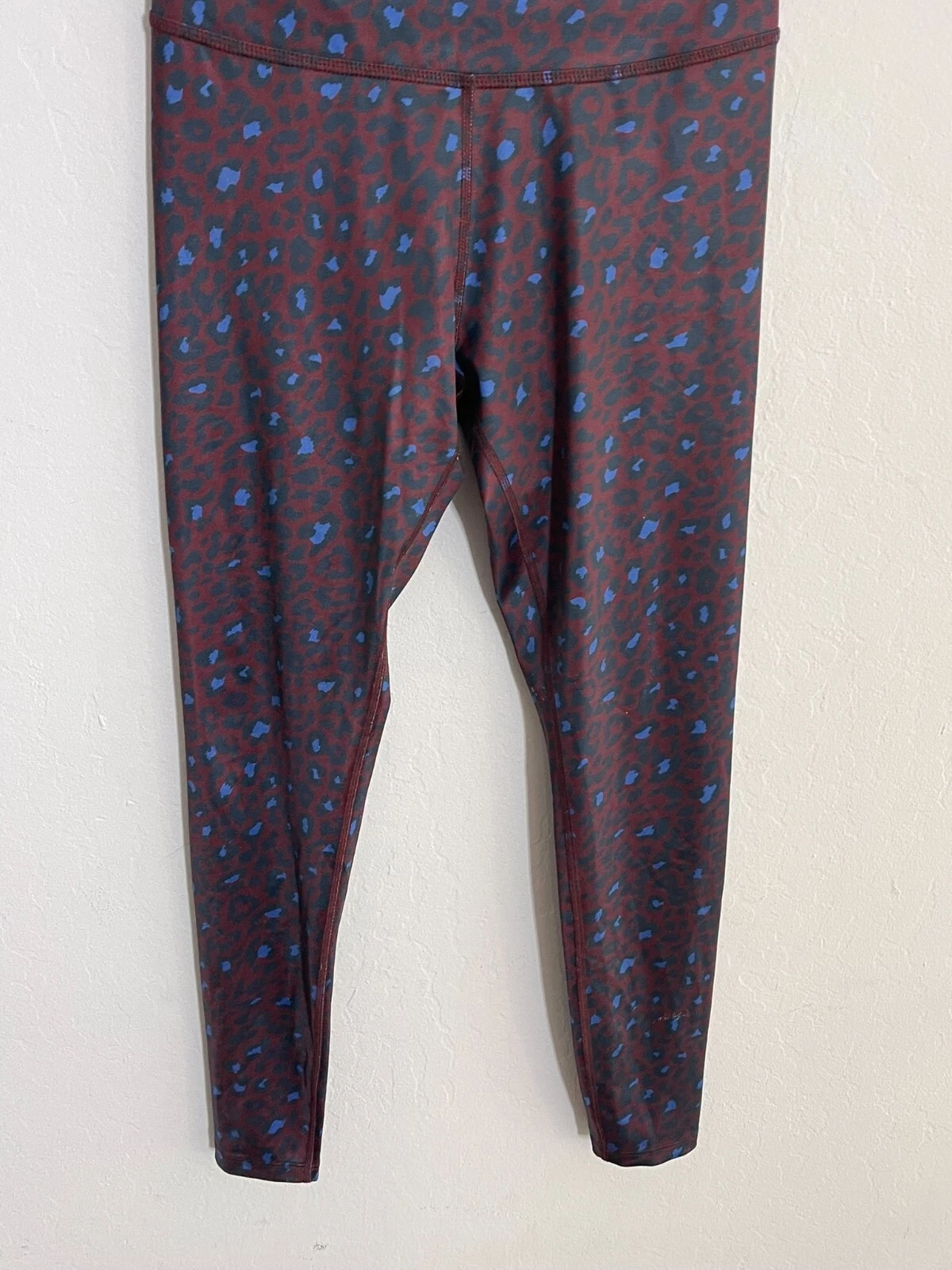 beyond-yoga high rise cheetah lux stretch pilates leggings