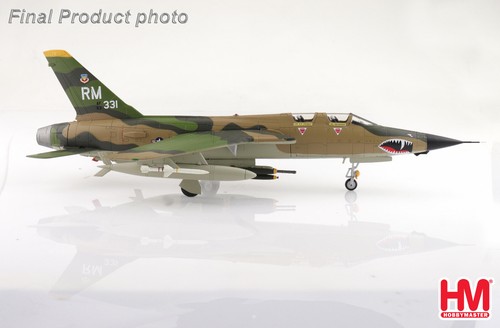 HA2523 1/72 F-105F Thunderchief Red River Showboat USAF 354 TFS Takhki RTAFB - Picture 2 of 8
