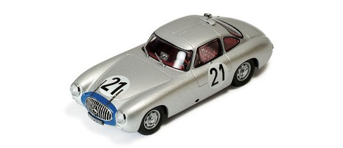 IXO LM1952 Mercedes 300SL #21 Le Mans Winner 1952 - Lang/Riess 1/43 Scale - Picture 2 of 2