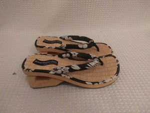 90s skechers platform sandals