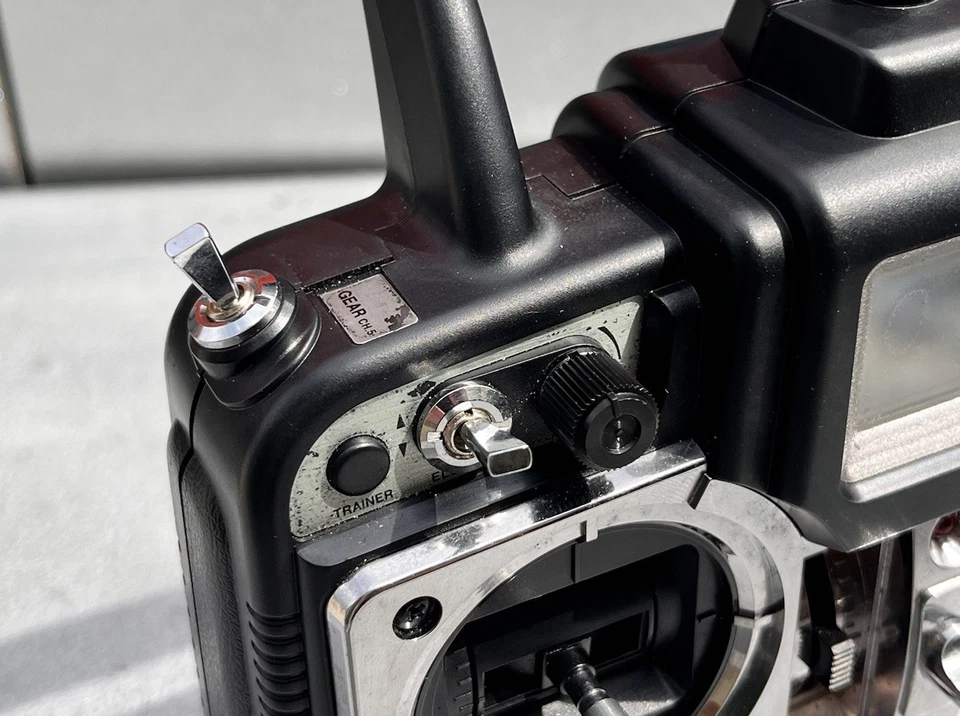 Futaba T6XA S Controller Air Plane RC PCM1024 75MHz with Crystal & Battery Pack - Image 3 of 4