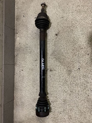 Antriebswelle Rechts Vorne ASV VW Golf 1.9 TDI 81 KW 110 PS 242117 Km