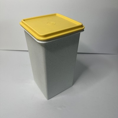 Vintage Tupperware 1315-4 Rectangular Bread Keeper Container Yellow Lid 10  Tall