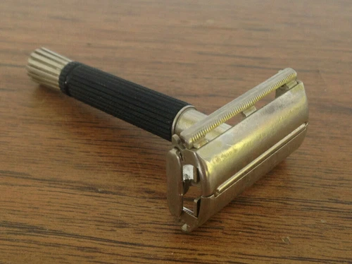 Gillette V2 Razor--Free Shipping