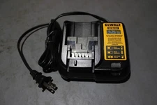 DEWALT DCB107 12V & 20V Max Li-ion Battery Charger (CP1015196)