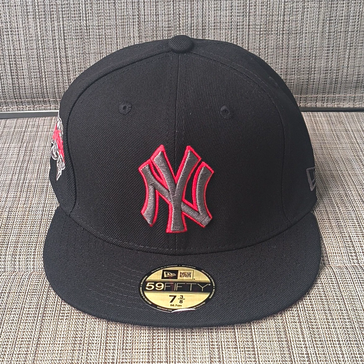 25+ New Era New York Yankees 7 3/8 Size MLB Fan Apparel