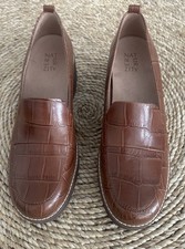 Naturalizer Darry loafer in English Tea brown croco leather Size 11 NWOT
