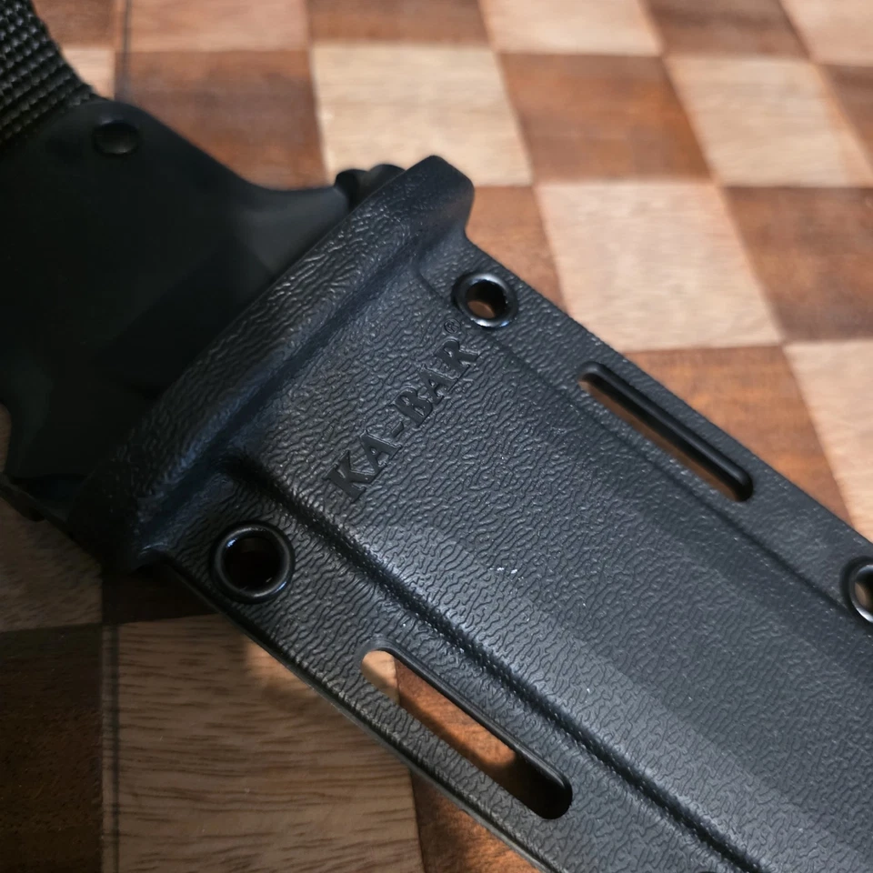 Funda rígida Ka-Bar para cuchillos de hoja fija de 7" compatible con Molle negro [204] Foto 4 de 4