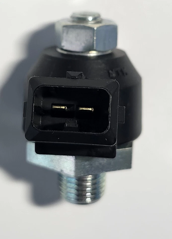 Omix Ada Ignition Knock Sensor for Jeep Wrangler YJ, Cherokee and Grand Cherokee - Image 4 of 4