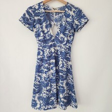 Show Me Your Mumu Antiqua Stretch Ibiza Blue White Floral Dress size S