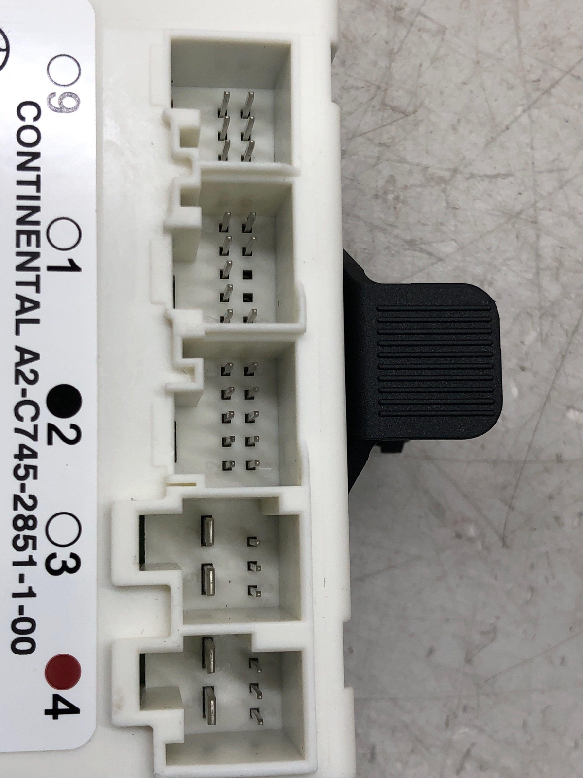 2019-2023 ASTON MARTIN VANTAGE LEFT FRONT DOOR CONTROL MODULE 2229001414 OEM
