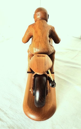 Modellino Moto YAMAHA YZR-M1 2009 n 46 con Pilota scala 1:9 3 legni Unico esempl - Foto 6 di 7