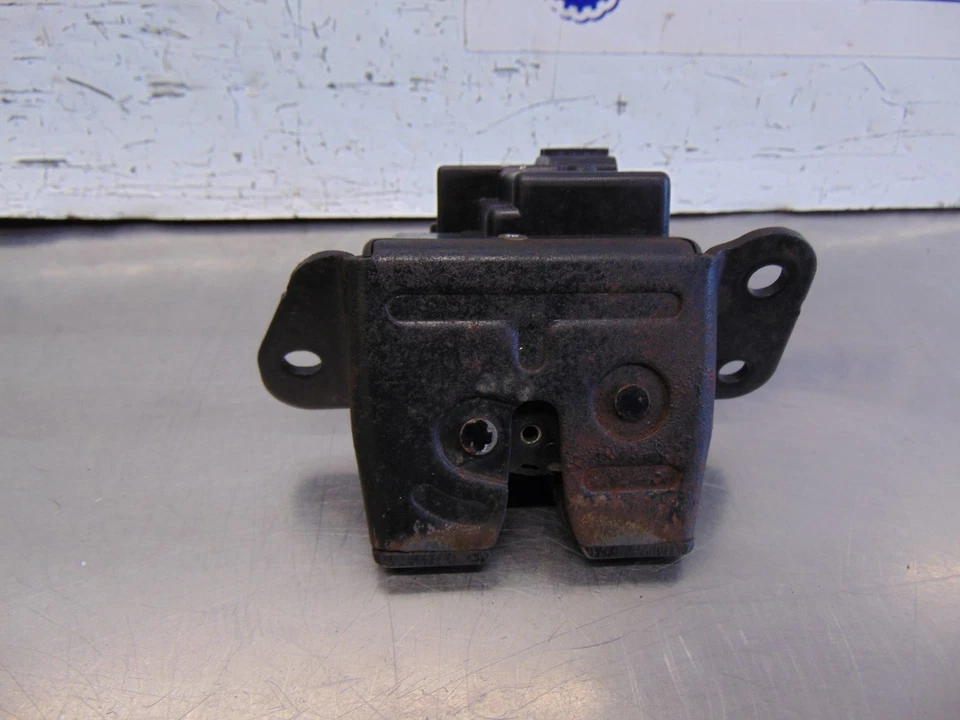 Mecanismo de bloqueo de arranque Volvo XC60 MK1 08-13 pestillo de puerta trasera 31253170 31335116 Foto 2 de 4