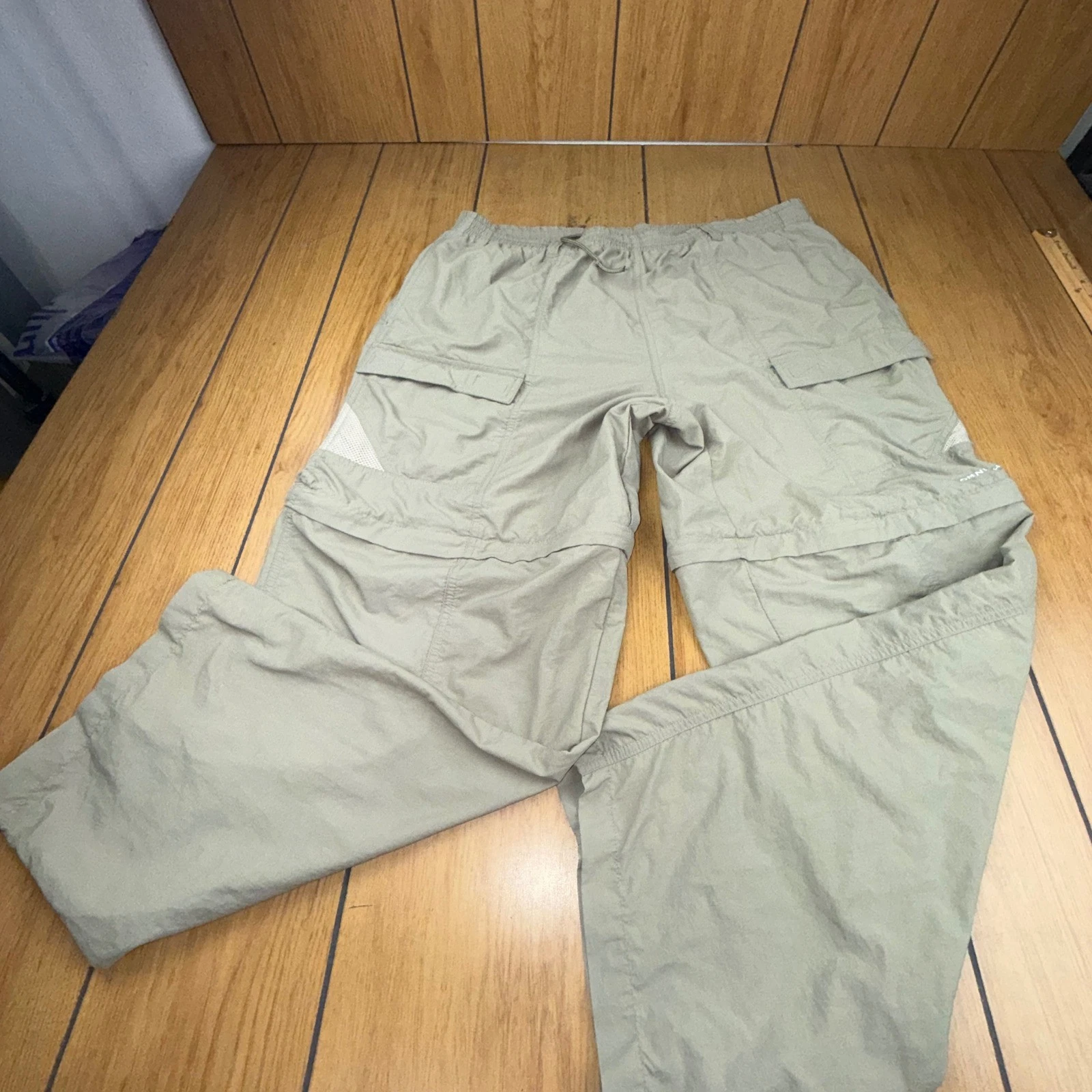 Columbia PFG Mens Convertible Cargo Pants Beige L 30L Omni-Shade Fishing Hiking