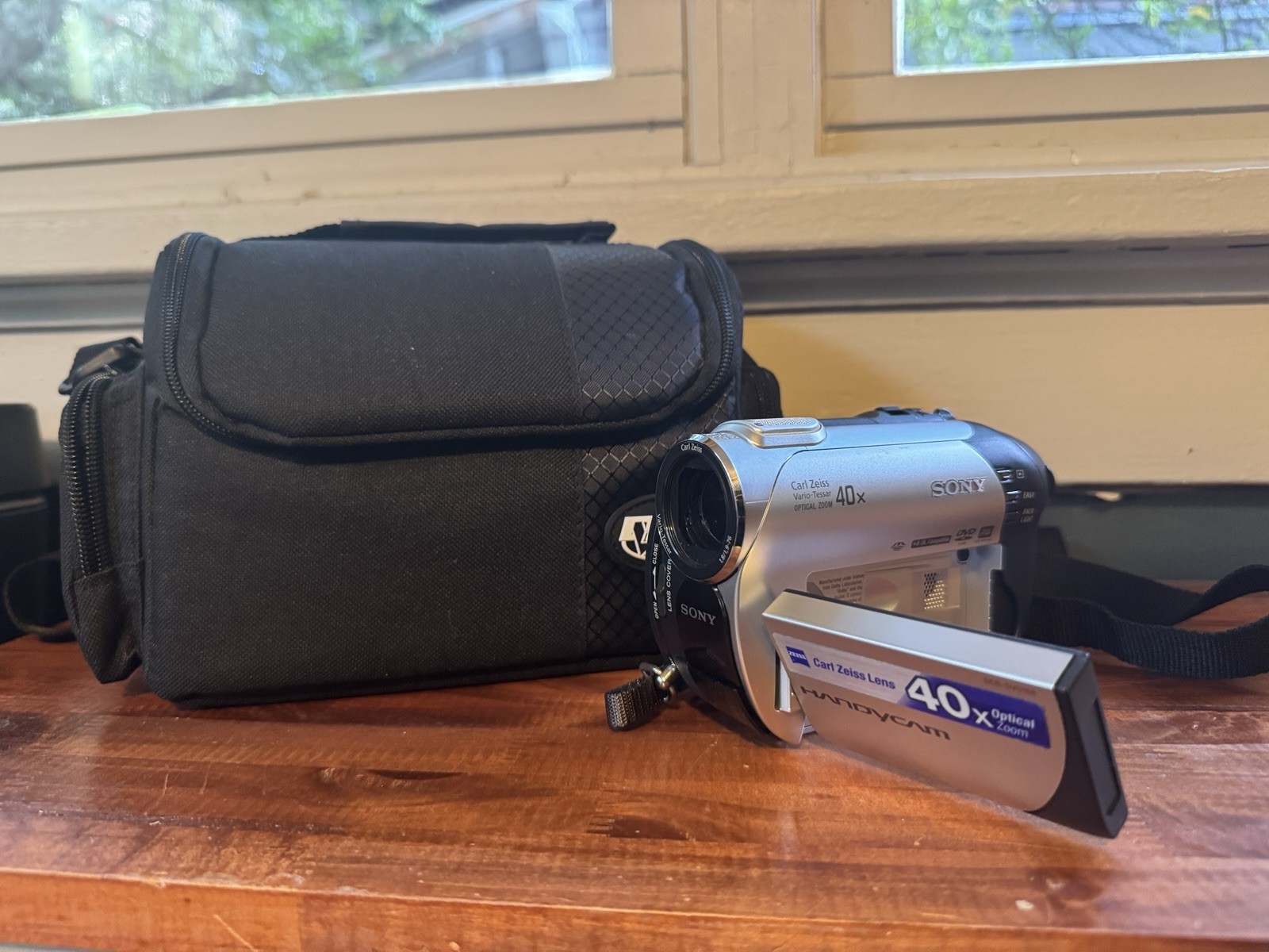 Sony DCR-DVD108 40x HandyCam Mini DVD Camcorder with Case and Cords