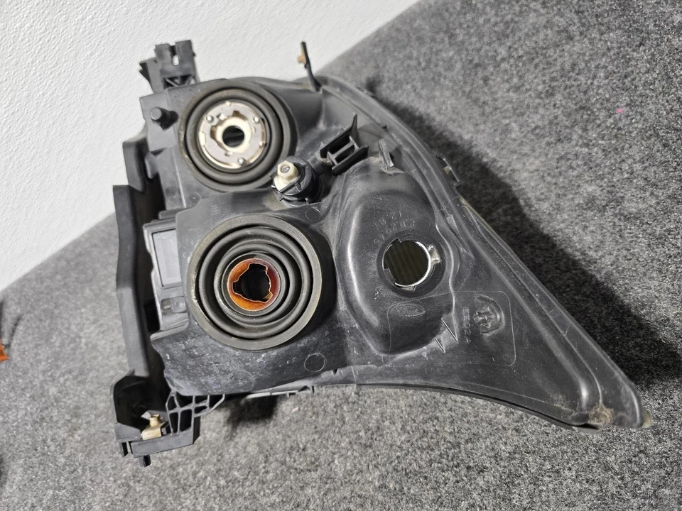 Faro FORD SABLE R. 08 09 Foto 3 de 4