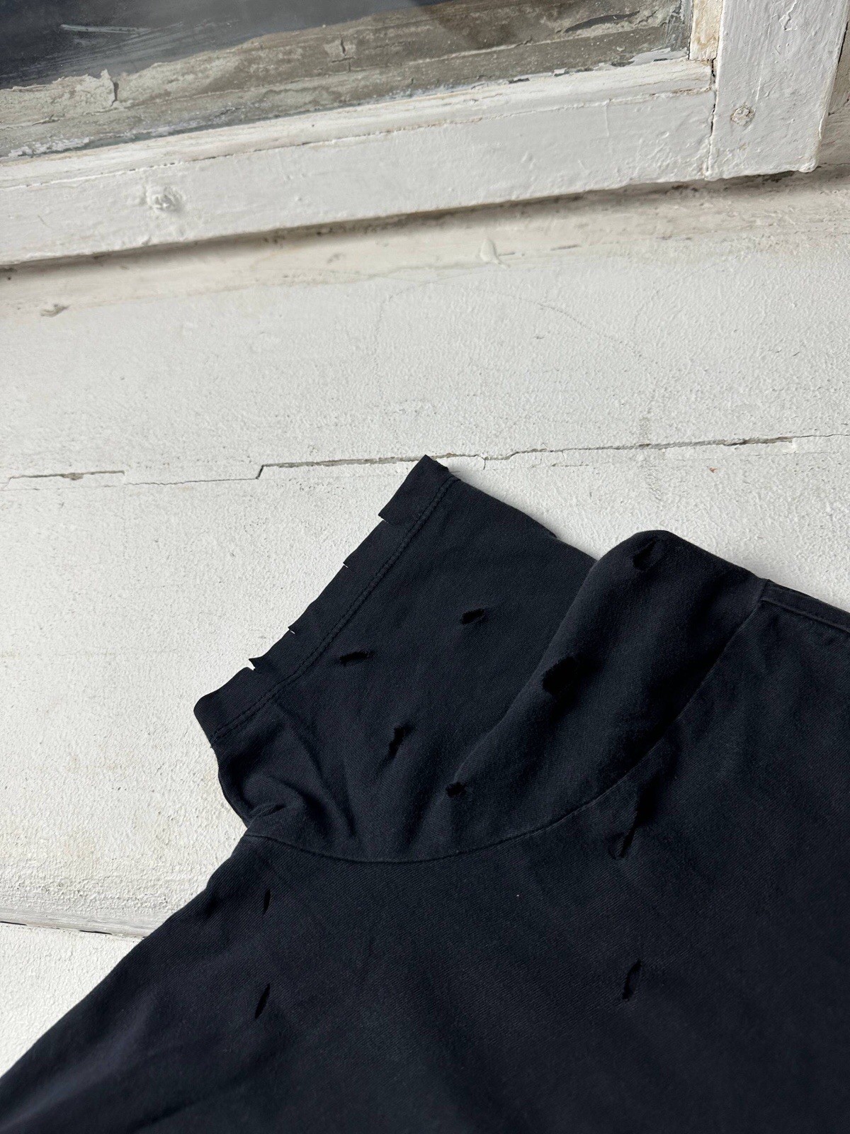🚨ALLSAINTS Men's SHIRT SHORT SLEEVE BASIC tee With  Logo Rare Distressed image 3