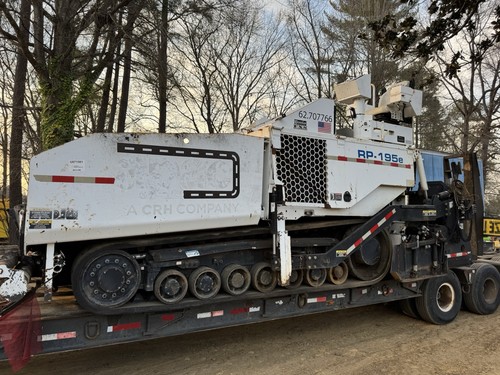 2015 Roadtec RP -195e Asphalt Paver - Job Site Ready