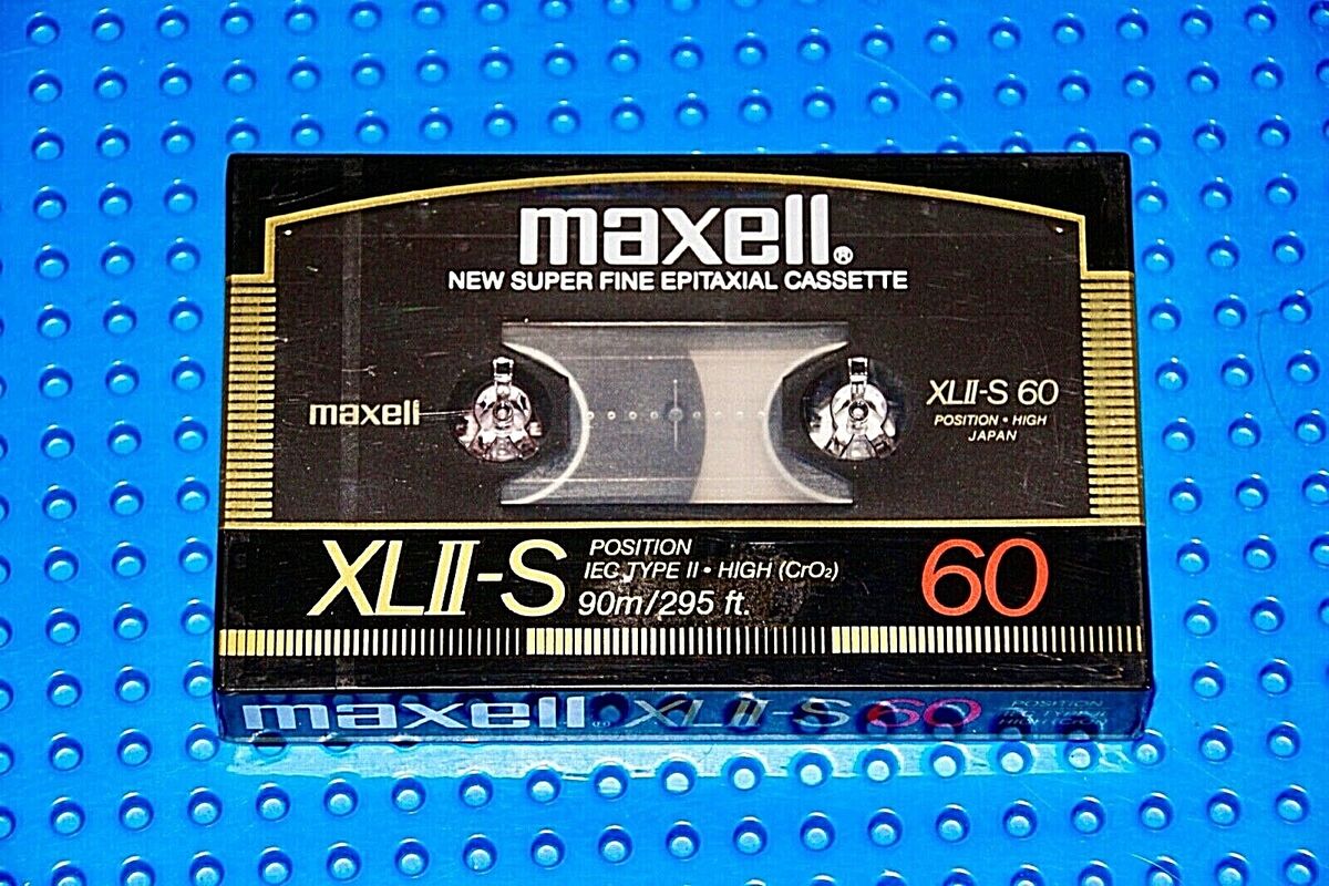 MAXELL XL II-S 60 VS. I TYPE II BLANK CASSETTE TAPE (1 MAXELL XL II-S 60 VS. I TYPE II BLANK CASSETTE TAPE (1