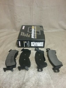 Professional Automotive Brakes ACDelco Gold 17D52MH Semi-Metallic Front Disc Brake Pad Set - Premium Aftermarket Brake Pads Semi-metallic Disc Brake Pads - View #7
