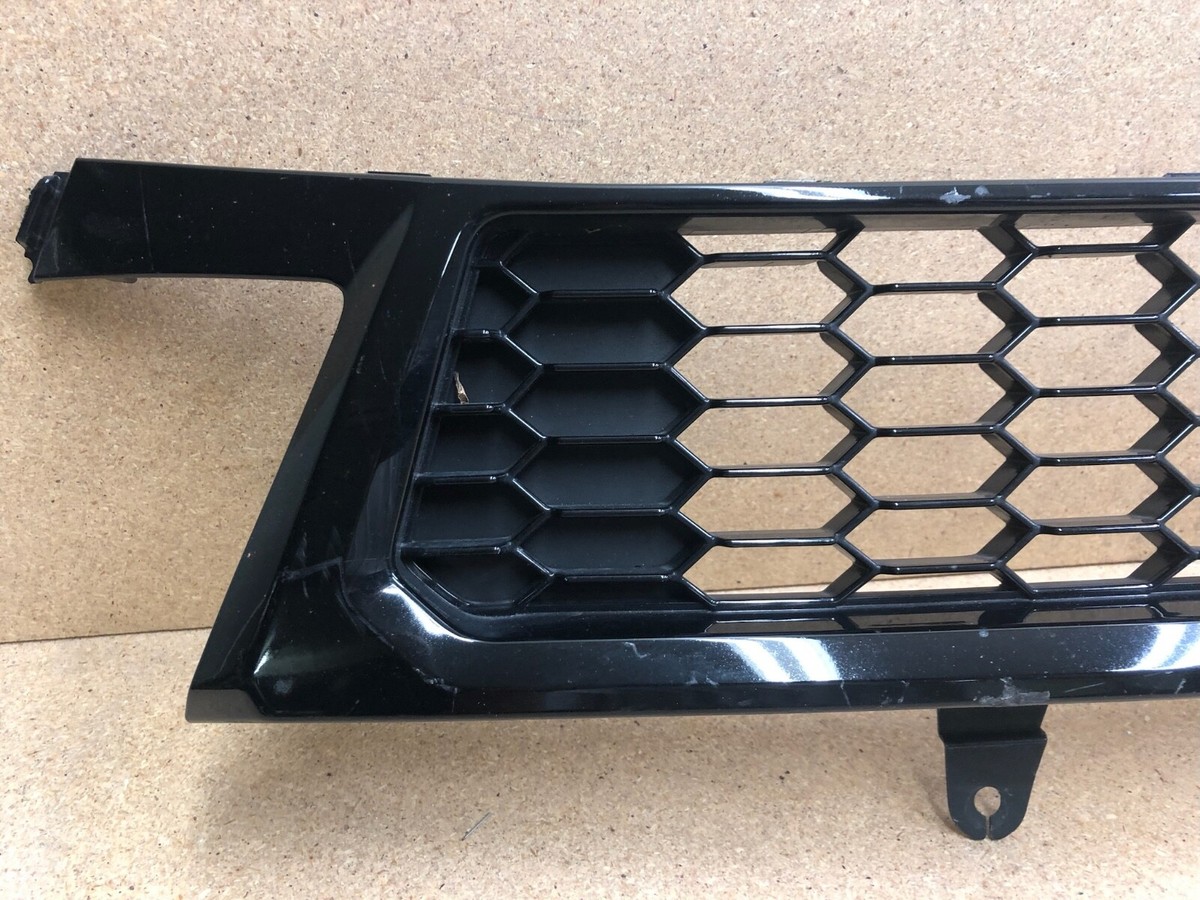 Genuine 2016 2017 2018 Toyota Corolla Front Bumper Center Grille