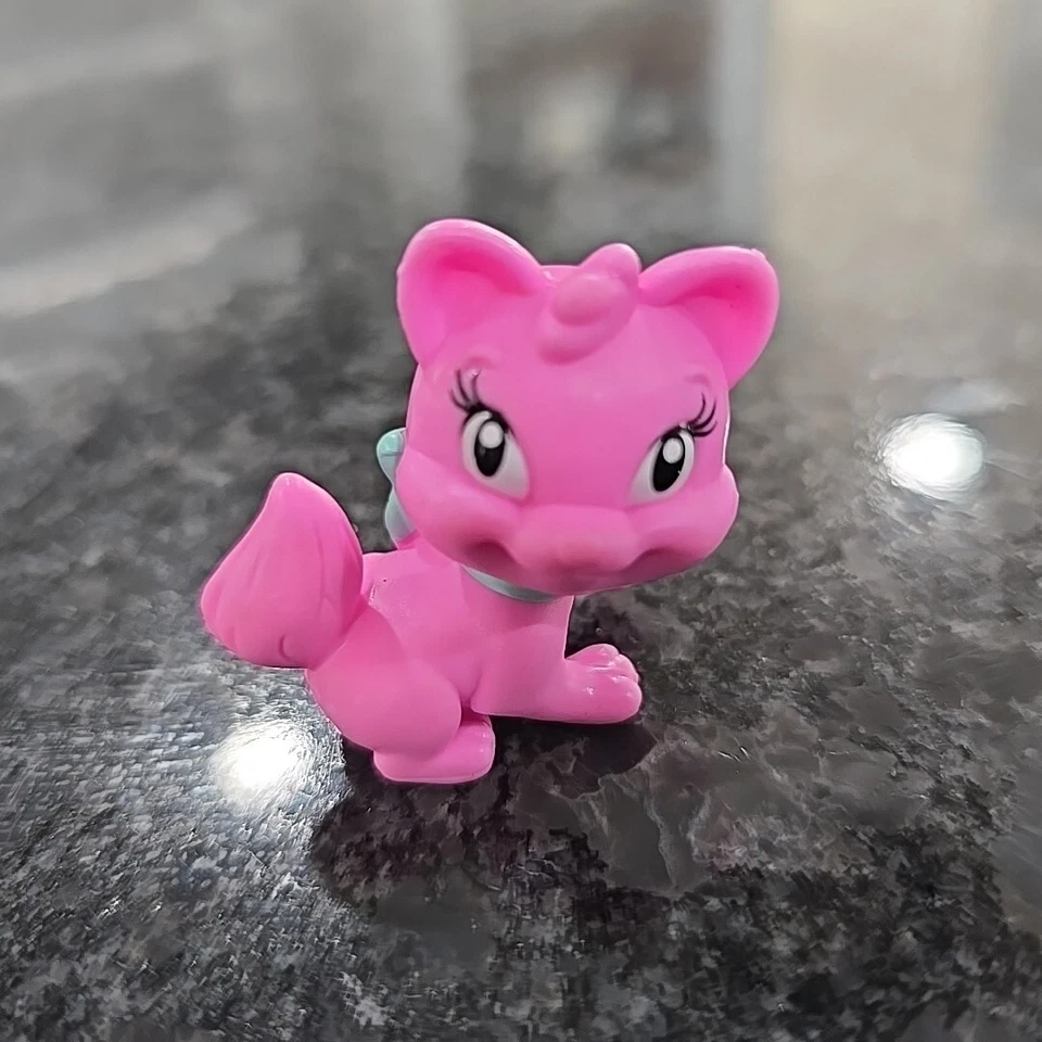 Disney 2011 Pink Kitten Minnie Mouse Daisy Duck Pet Cat Kitty Toy Mini Figure - Image 3 of 4