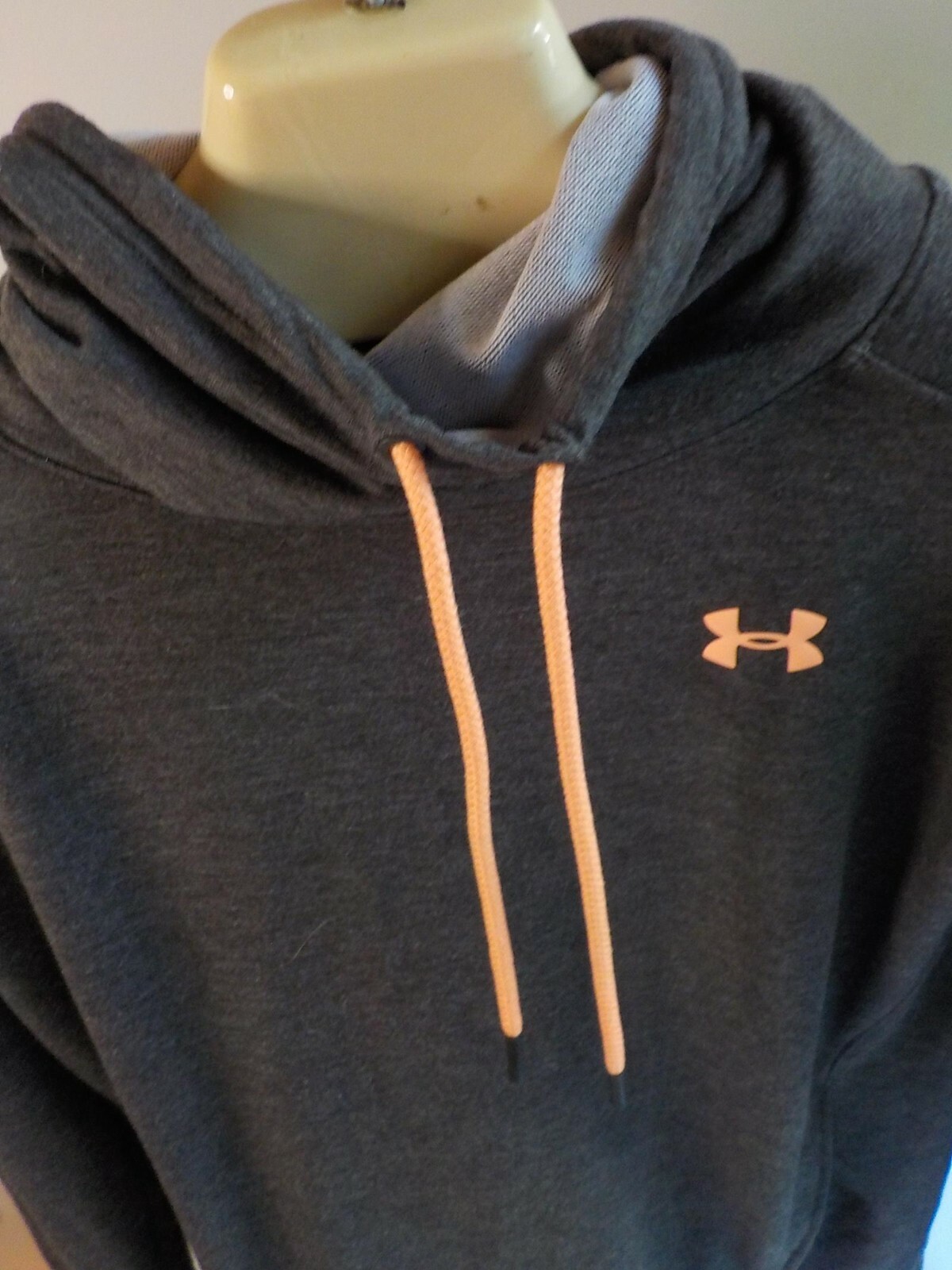 UNDER ARMOUR "Loose" Pull Over Drawstring Neck Sw… - image 2
