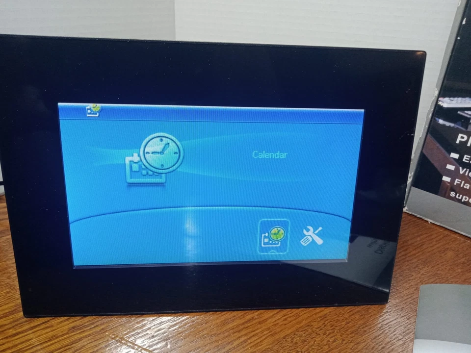 Marco de fotos digital modelo InVion DPF-7Sam-Pblk Foto 2 de 4