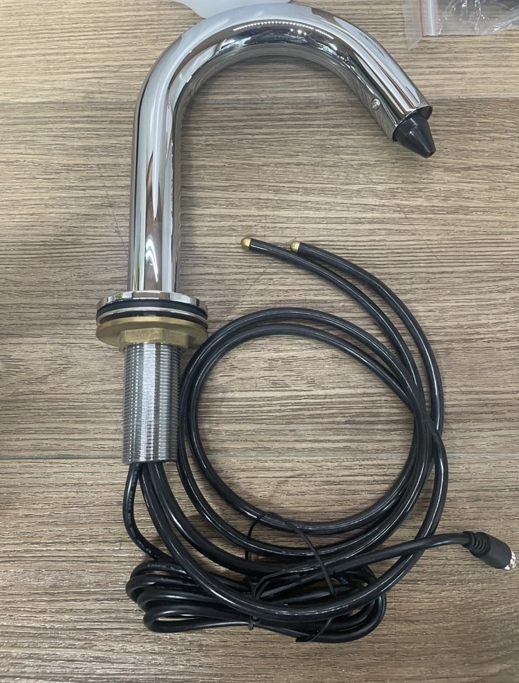 Dispensador electrónico de jabón montado en cubierta American Standard 777B100.002 - LEER - Foto 2 de 4