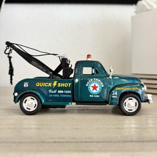 Chevrolet Quick Shot Green Diecast Tow Truck Wrecker Model Vehicle