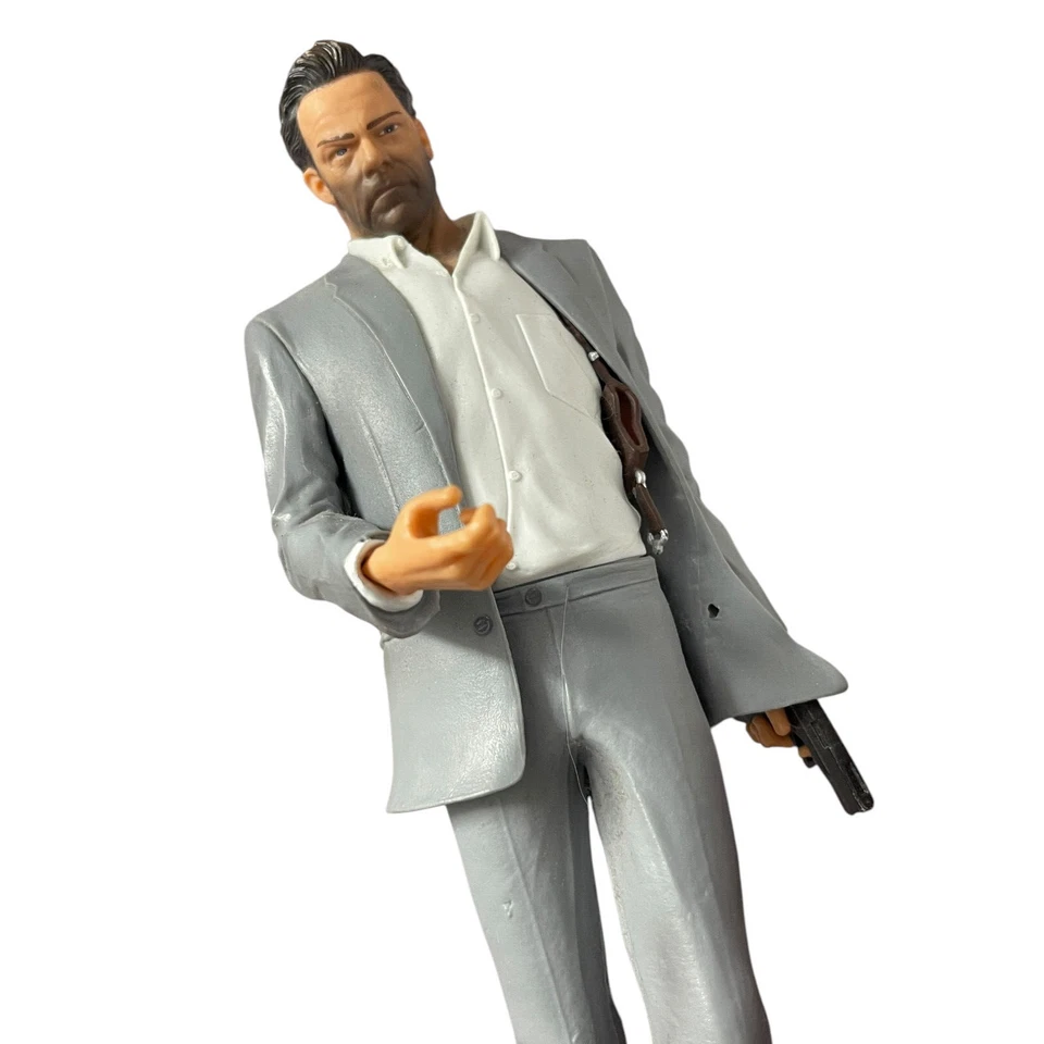 Max Payne 3 Collector's Edition Statue (LEANING) - Image 2 of 3