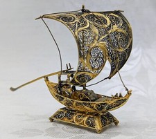 Vintage Mini sculpture cargo portugais ornée de filigrane doré argenté 3" X 4,25"