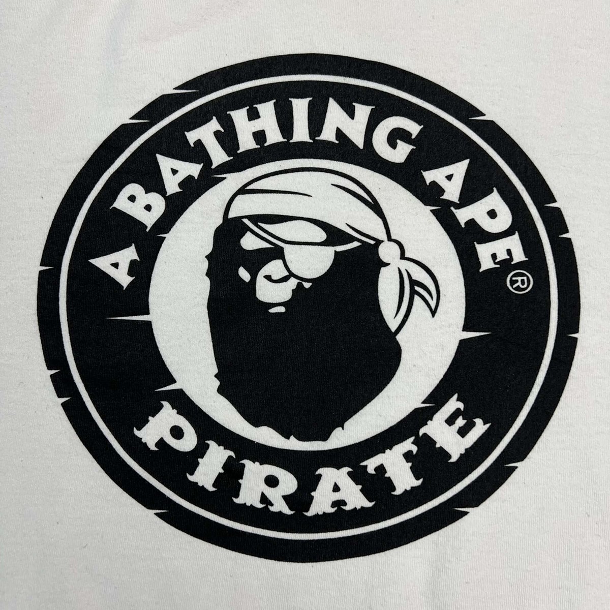 BAPE A Bathing Ape T Shirt Mens XL White Pirate Ape Graphic Short
