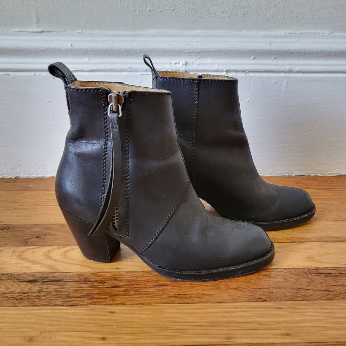 Acne Studios Black Leather Pistol Ankle Boots Zip Women's Acne Studios Black Leather Pistol Ankle Boots Zip Women's