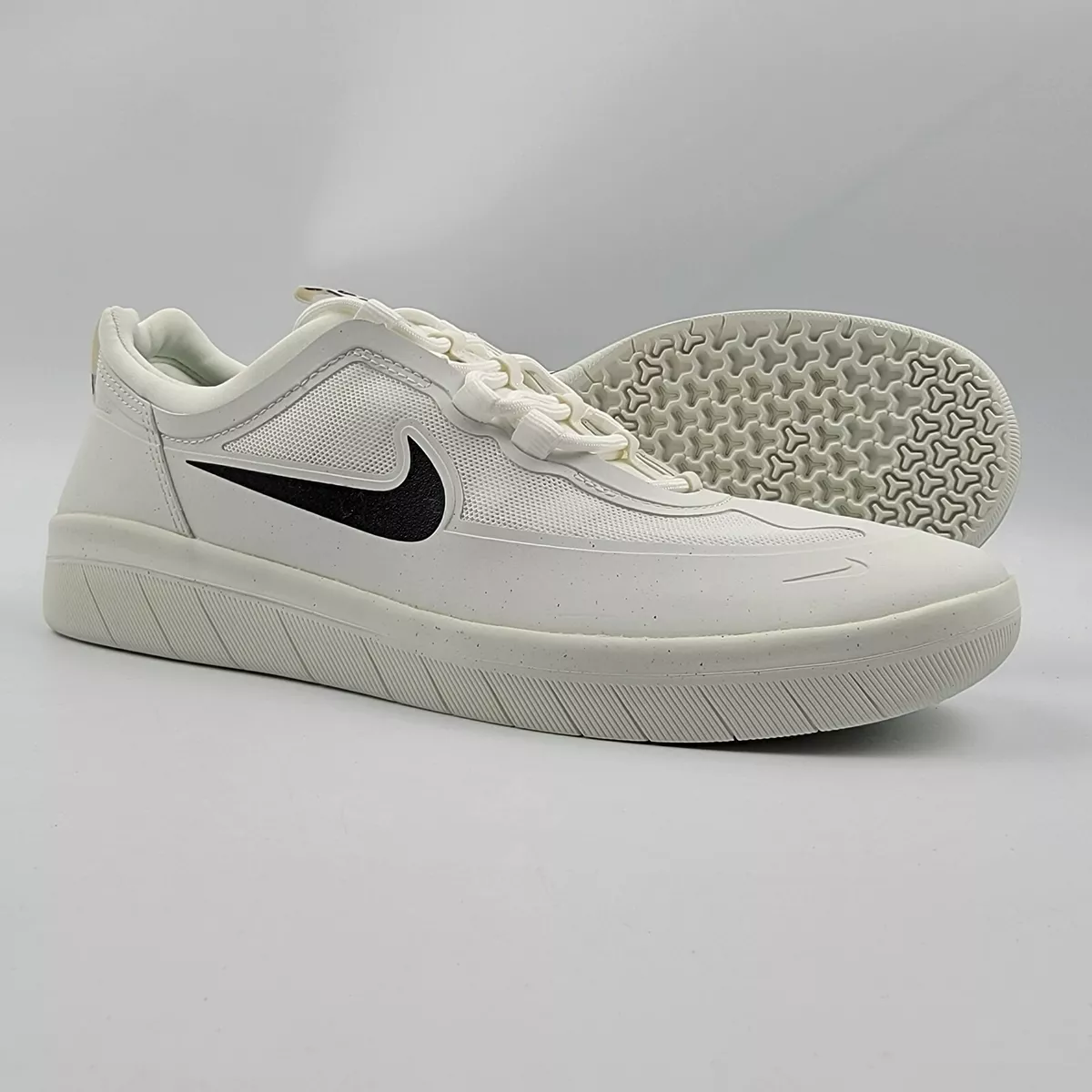 nike nyjah 2 summit white